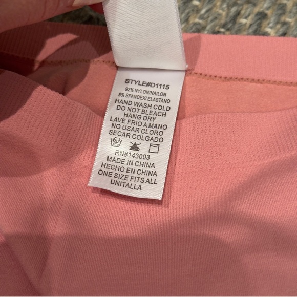 NWT Dynamic Seamless Apparel Pink Intimate Wear - Picture 4 of 6